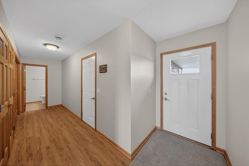 406 Tee Box Ln NE, Stewartville, MN 55976