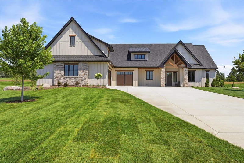 7982 Eldorado Rd, Prior Lake, MN 55372