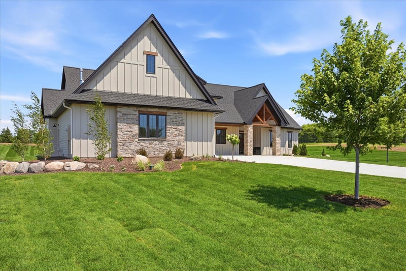 7982 Eldorado Rd, Prior Lake, MN 55372