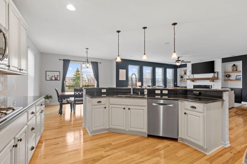 14183 Abbeyfield Ct, Rosemount, MN 55068