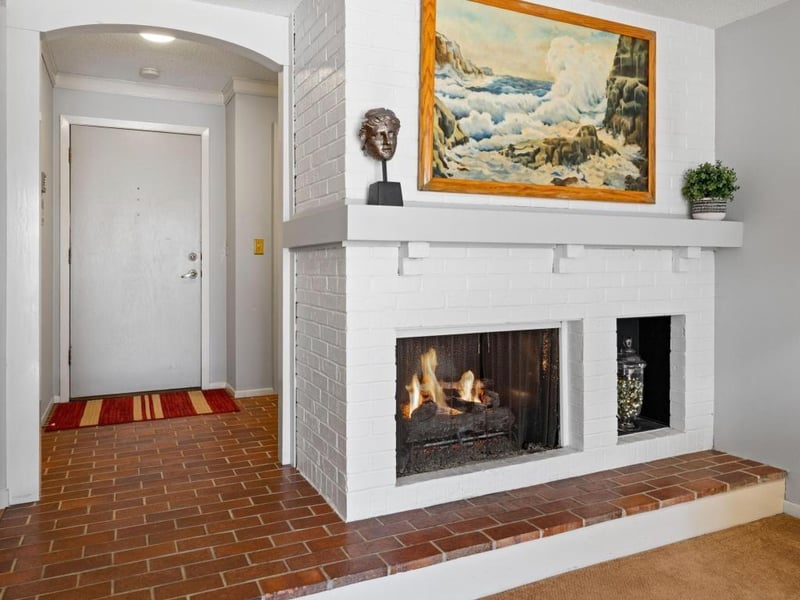 6075 Lincoln Dr #211, Edina, MN 55436