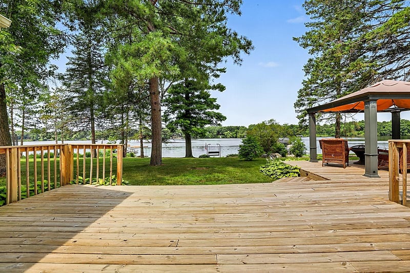 5565 NE River Rd, Sauk Rapids, MN 56379