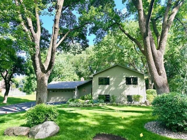 13305 Stone Rd, Minnetonka, MN 55305