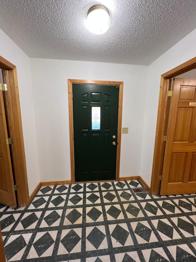 22045 Mollie Lake Rd, Nisswa, MN 56468