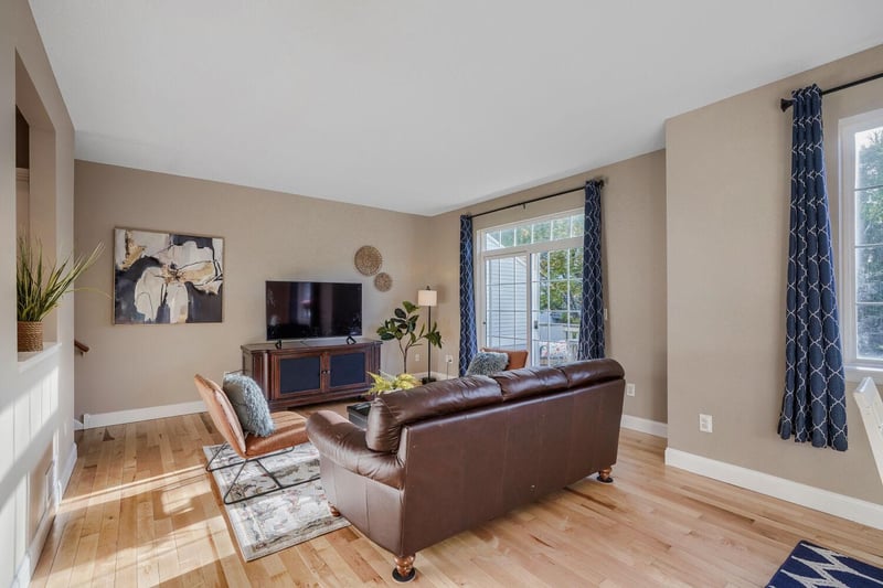 1878 Christensen Ave, West Saint Paul, MN 55118