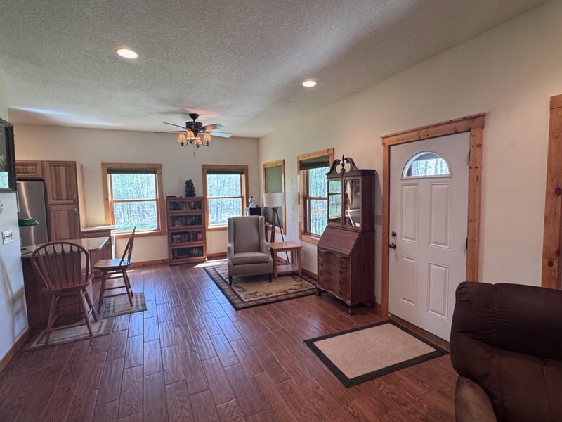 40255 10th Ave, Isle, MN 56342