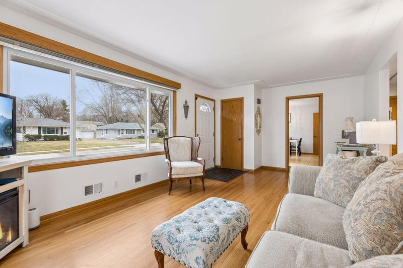 416 Monroe Ave S, Edina, MN 55343