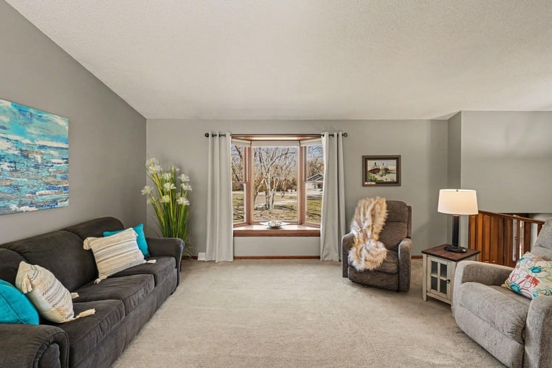 4350 218th Ave NW, Oak Grove, MN 55303