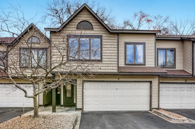 6 110th Ln NW, Coon Rapids, MN 55448