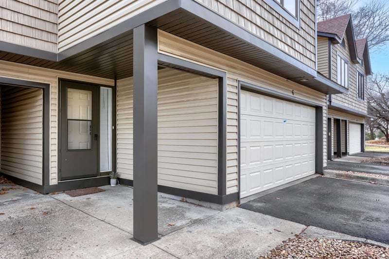 6 110th Ln NW, Coon Rapids, MN 55448