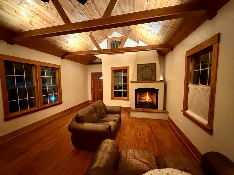 301 N 11th St, Olivia, MN 56277