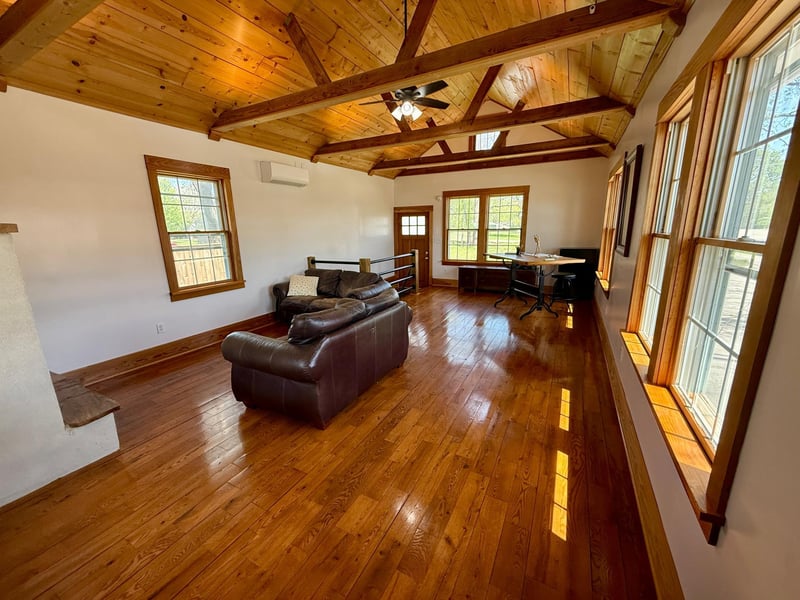 301 N 11th St, Olivia, MN 56277