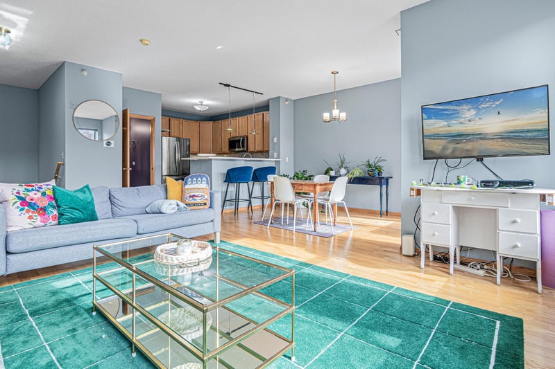 545 N 1st St #405, Minneapolis, MN 55401