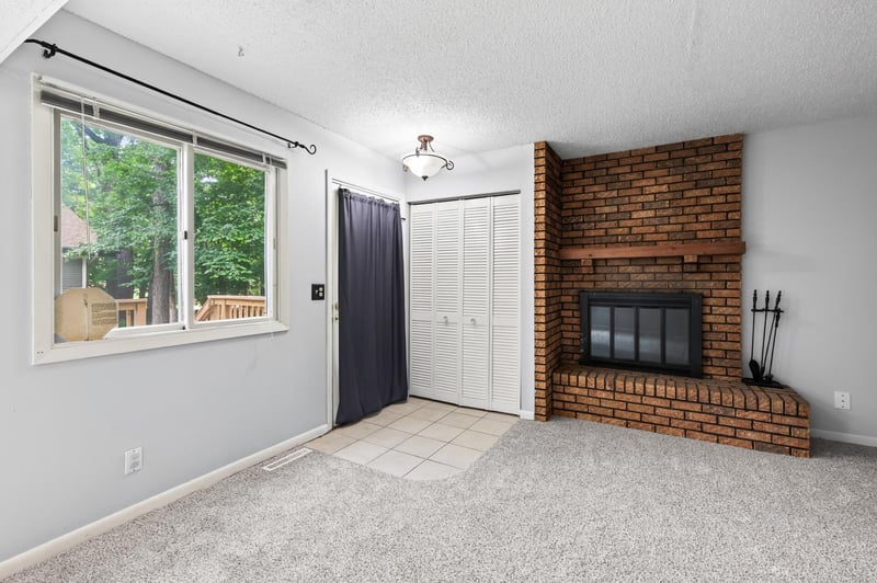 2772 Upland Ln N, Plymouth, MN 55447