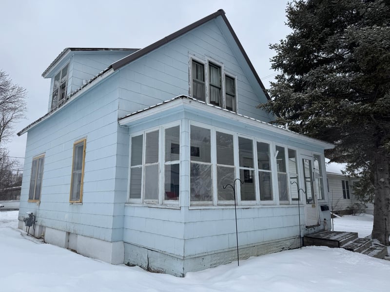 516 7th Ave, International Falls, MN 56649