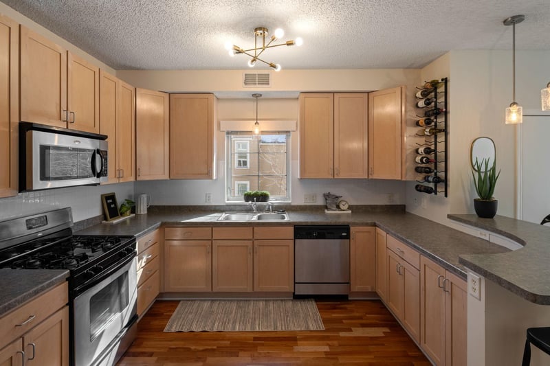 1805 3rd Ave S #201, Minneapolis, MN 55404