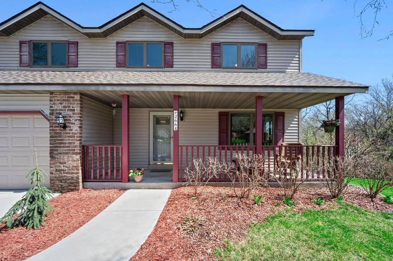 2664 Borden Ct, Inver Grove Heights, MN 55076