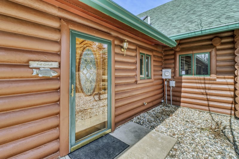 21748 E Height Of Land Dr, Detroit Lakes, MN 56501