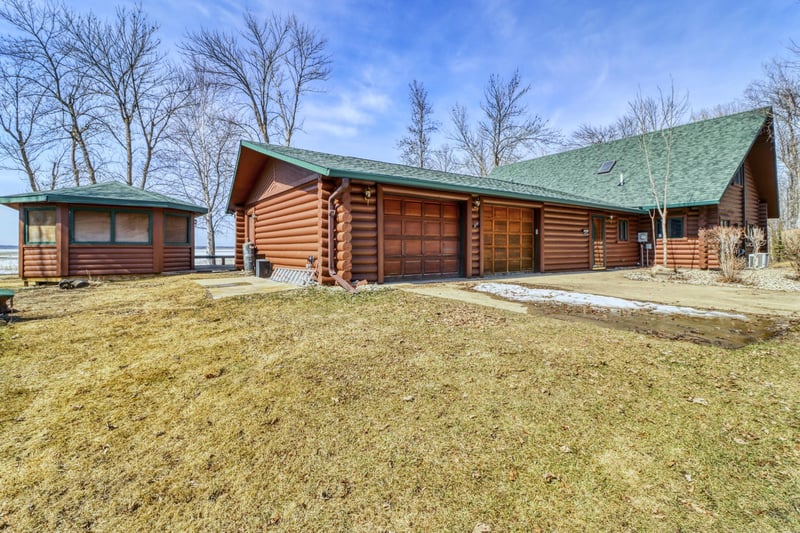 21748 E Height Of Land Dr, Detroit Lakes, MN 56501