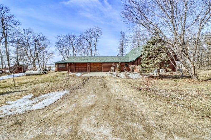 21748 E Height Of Land Dr, Detroit Lakes, MN 56501