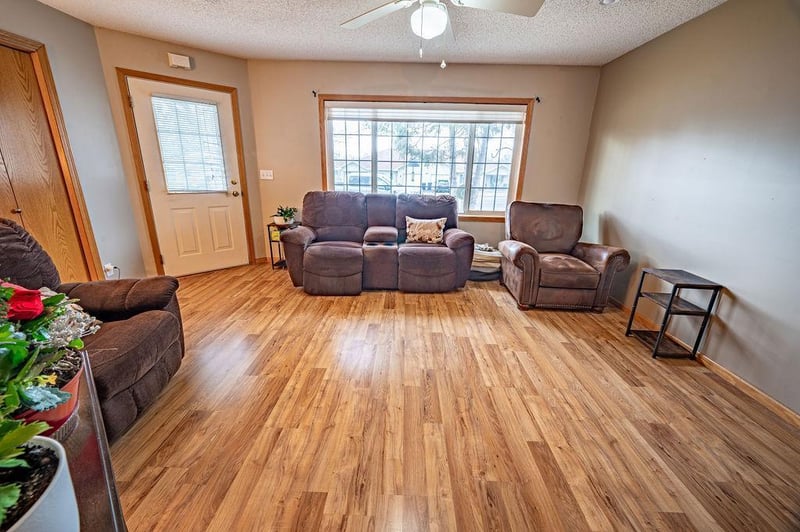 450 W Cairns St #D, Ellsworth, WI 54011