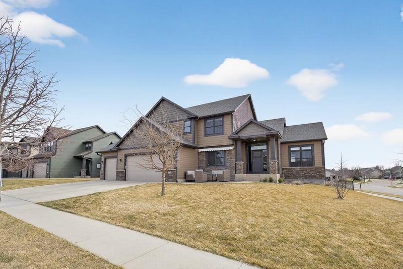1998 Esther Ln SW, Rochester, MN 55902