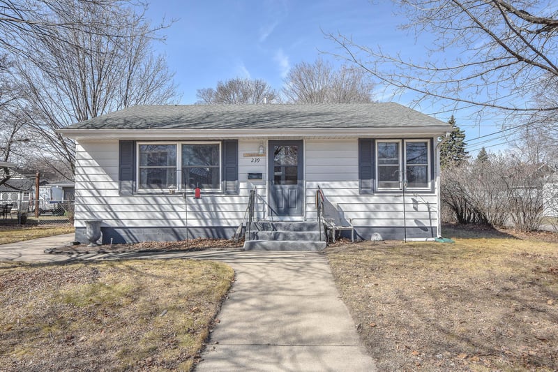 239 32nd Ave N, Saint Cloud, MN 56303