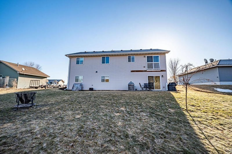 485 Highland Dr, Ellsworth, WI 54011