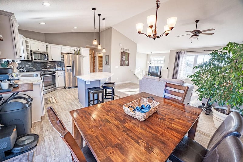485 Highland Dr, Ellsworth, WI 54011