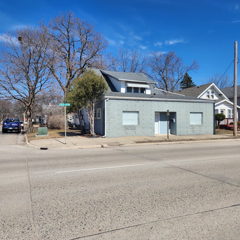 1110 W Oakland Ave, Austin, MN 55912