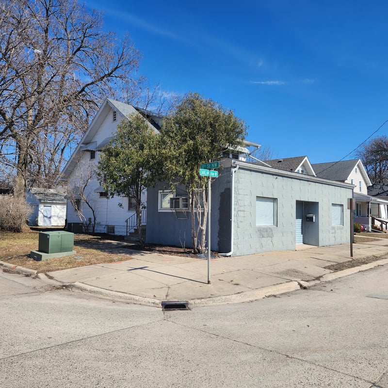 1110 W Oakland Ave, Austin, MN 55912