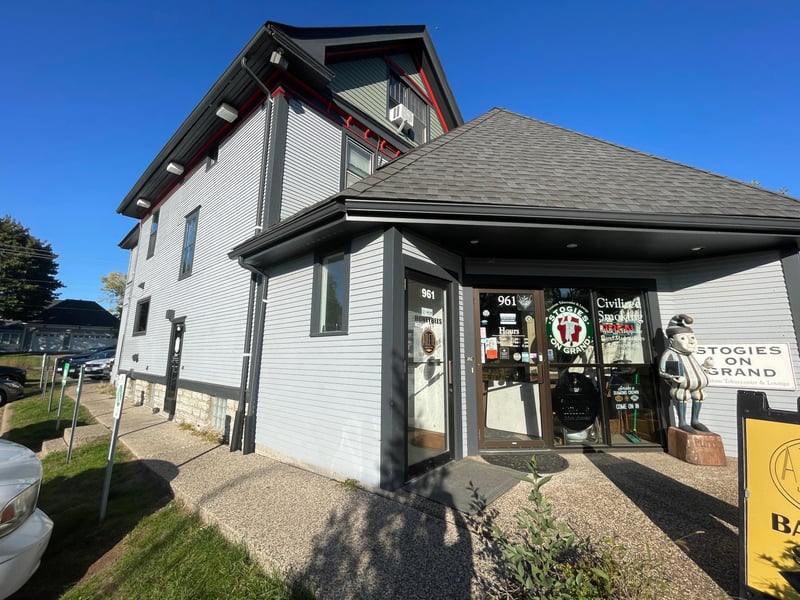 961 Grand Ave, Saint Paul, MN 55105