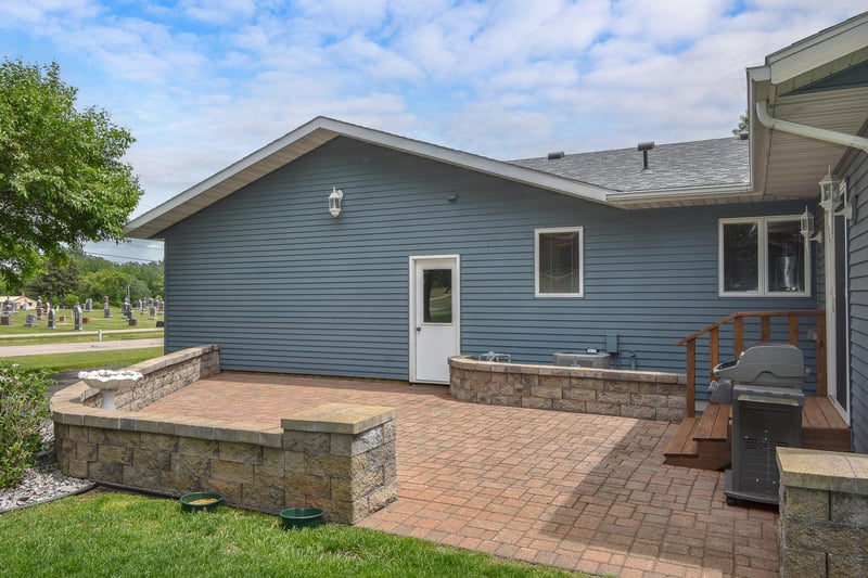2407 Tranquility Dr, Saint Cloud, MN 56301