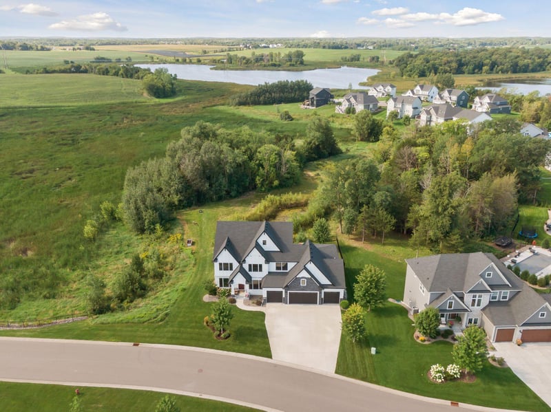 2269 Lakeshore Point Dr NE, Saint Michael, MN 55376
