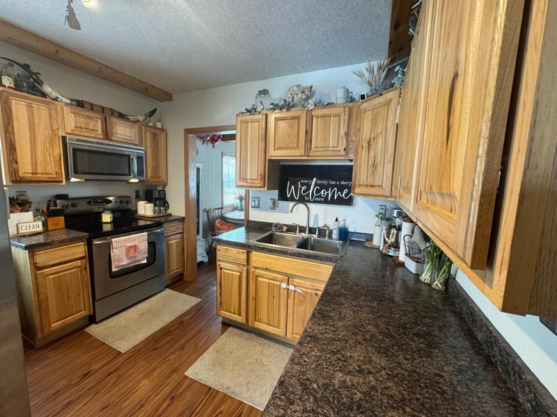 610 Hipple Ave, Henning, MN 56551