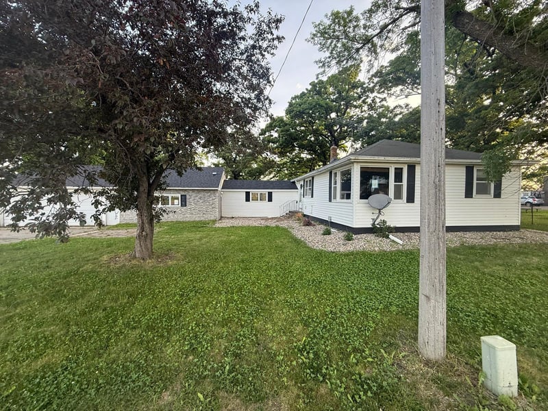12713 375th Ave, Waseca, MN 56093