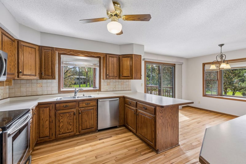 16370 Division St, Lakeland, MN 55043