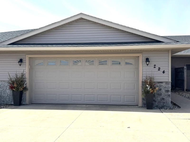 224 25th St SE, Willmar, MN 56201