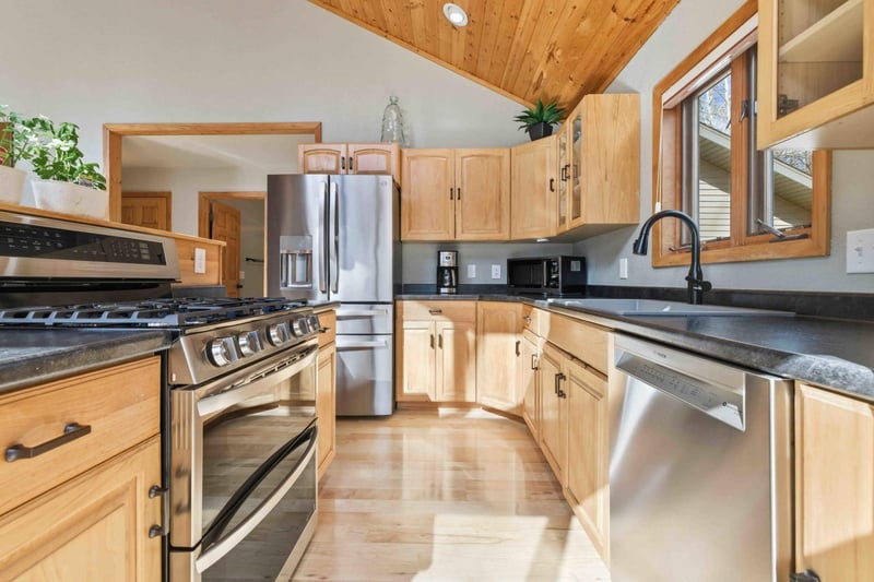 31888 Green Scene Dr, Breezy Point, MN 56472