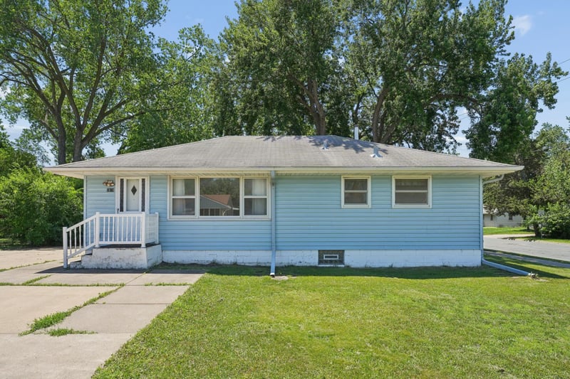 3919 Bass Lake Rd, Brooklyn Center, MN 55429