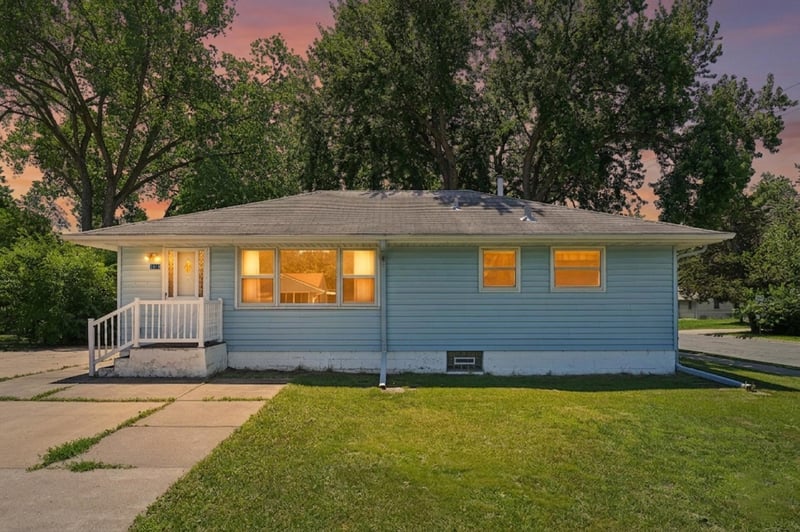 3919 Bass Lake Rd, Brooklyn Center, MN 55429