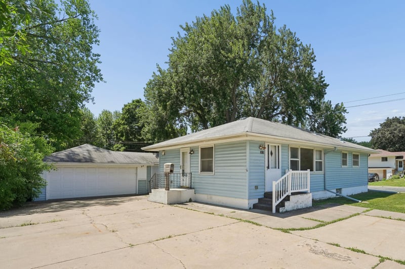 3919 Bass Lake Rd, Brooklyn Center, MN 55429