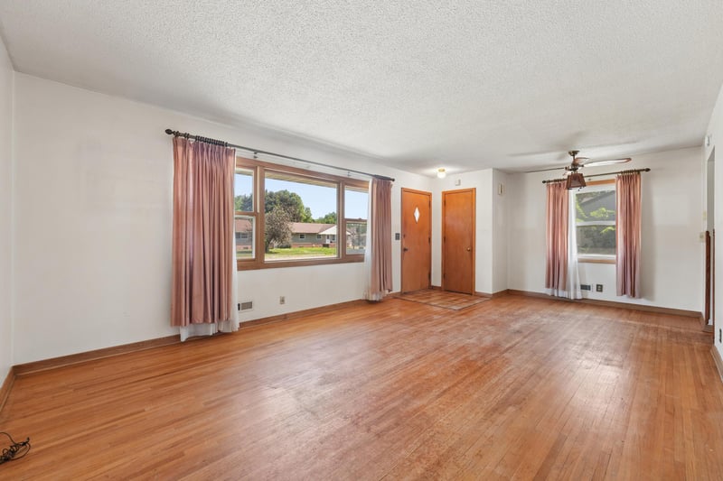 3919 Bass Lake Rd, Brooklyn Center, MN 55429