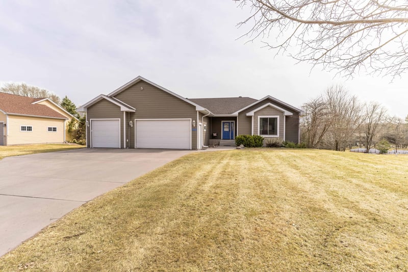 1305 Jessie Ct, Fergus Falls, MN 56537