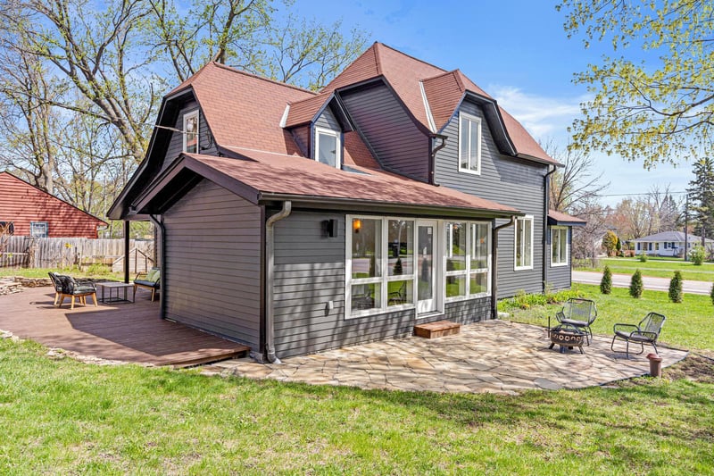 1395 Brown Rd S, Wayzata, MN 55391