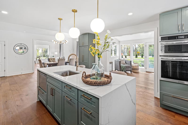 1395 Brown Rd S, Wayzata, MN 55391