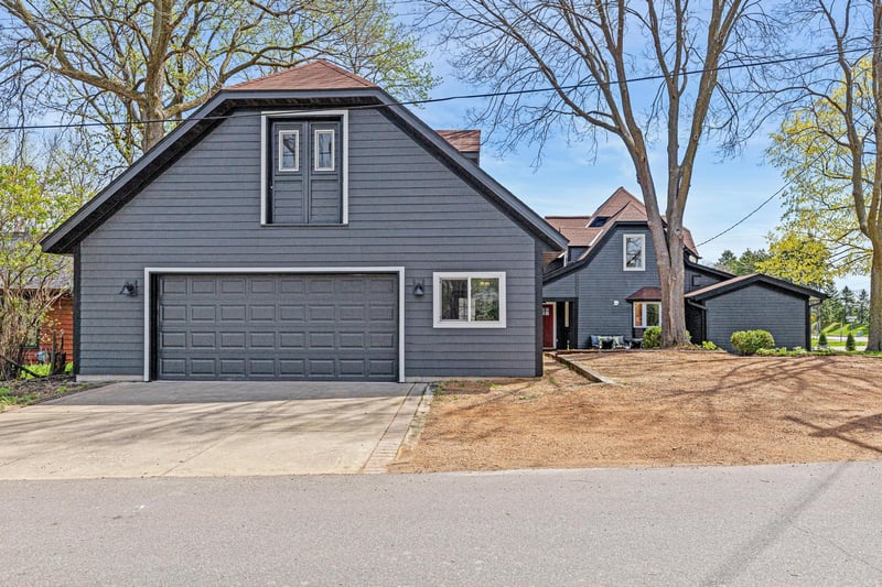 1395 Brown Rd S, Wayzata, MN 55391