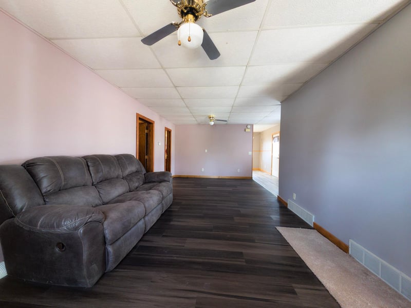 323 10th St N, Breckenridge, MN 56520
