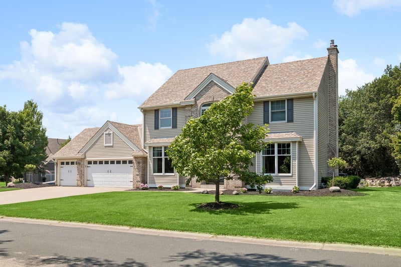 4299 Westchester Cir, Eagan, MN 55123