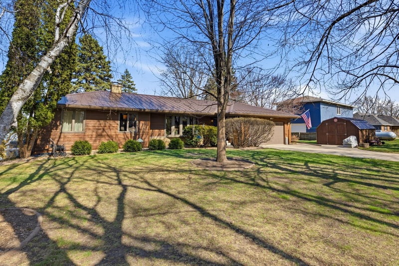 24642 Upsala Ln, Hutchinson, MN 55350